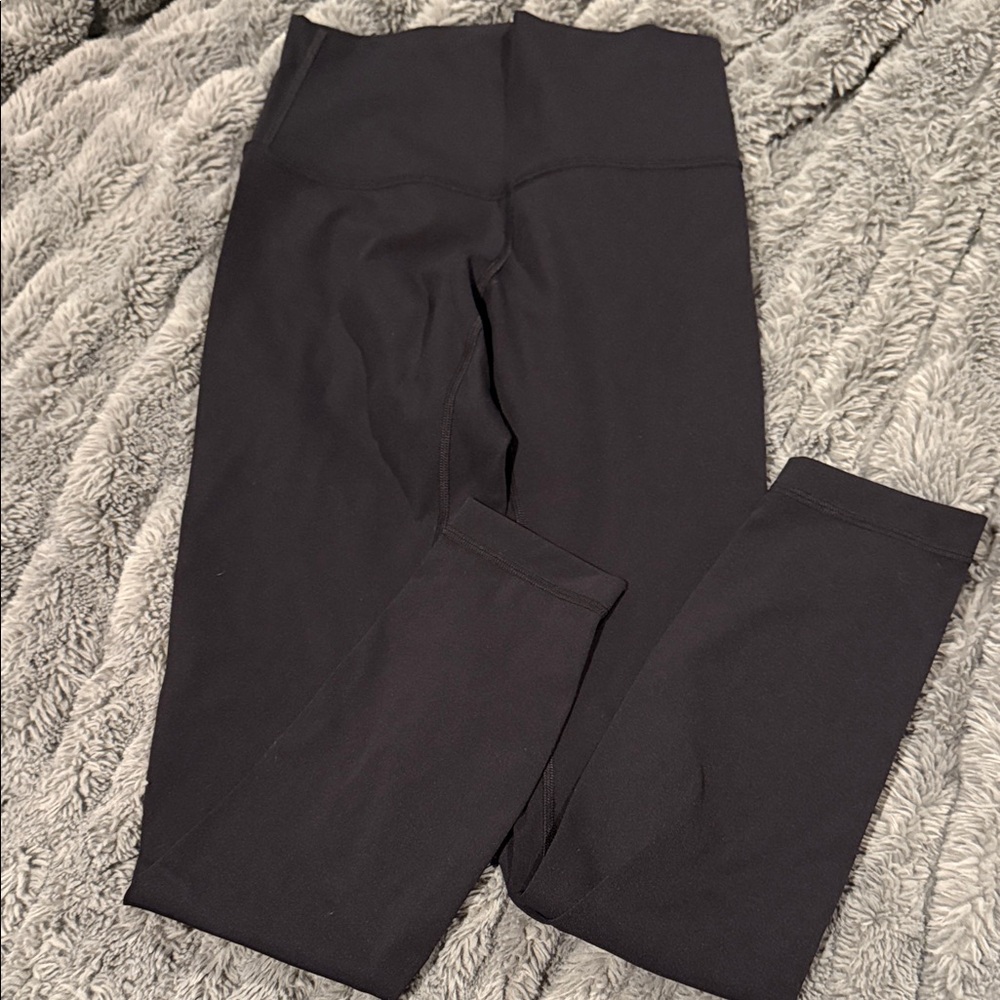 black lululemon leggings size 4